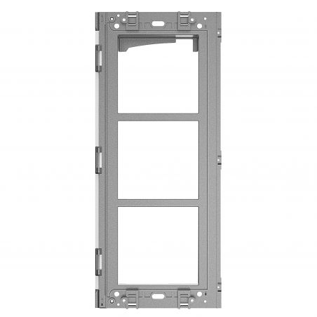 Bticino 350335. Châssis+support 3 modules. Dimensions : 134x315x34,5 mm