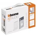 Bticino 364232. Kit viva-voz unifamiliar com telefone CLASSE 100A16E e botoneira externa monobloco LINEA 3000 com…